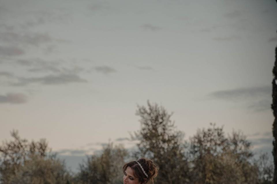 Cinematic bride in Tuscany