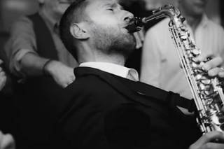 SimonSax - Saxophonist for Weddings & Events