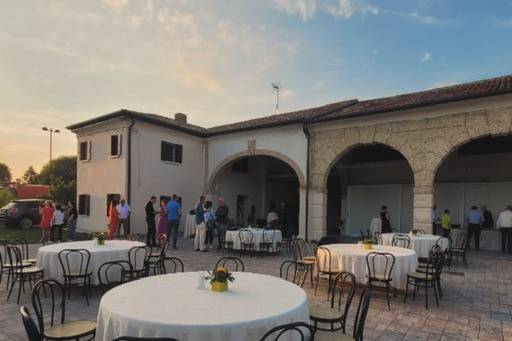 Banchetto al tramonto