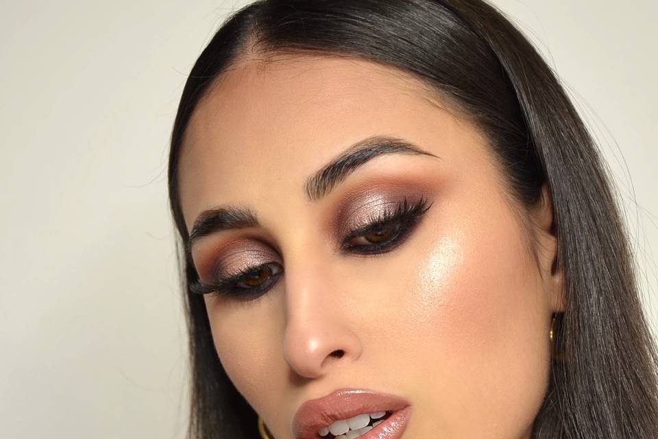 Halo smokey eyes