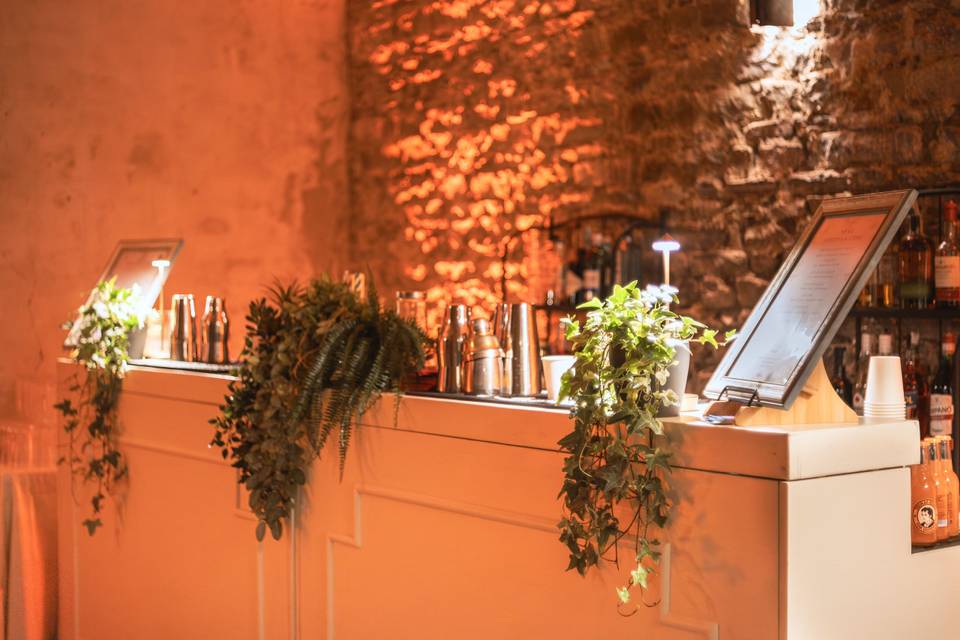 Bar counter