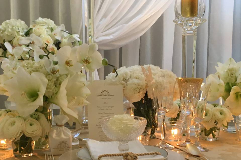 Modern white&gold wedding