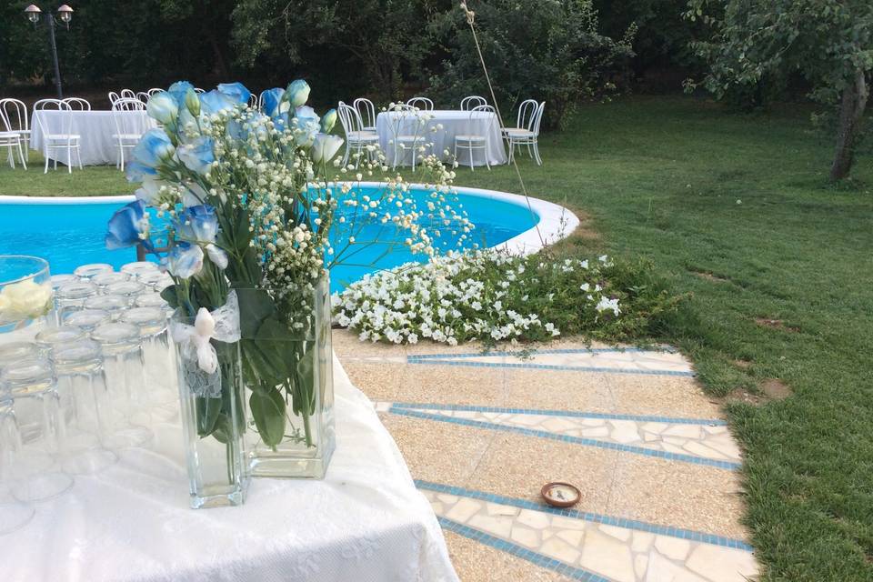 Aperitivo in piscina