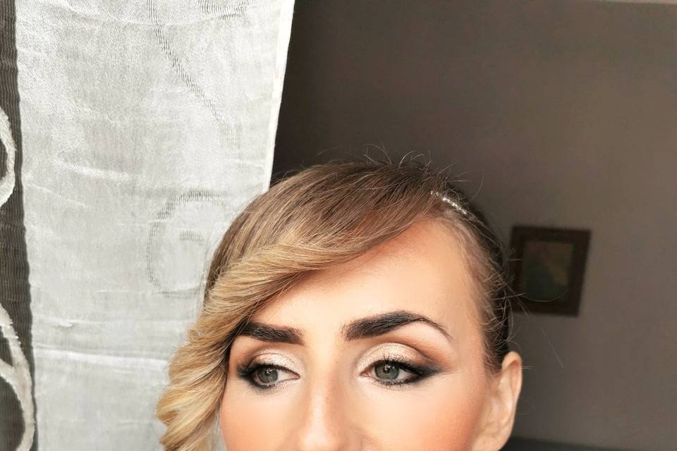 Bridal make up