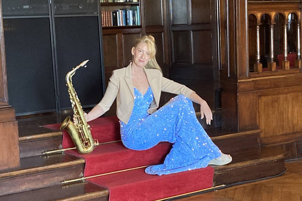 Dj set party and sax