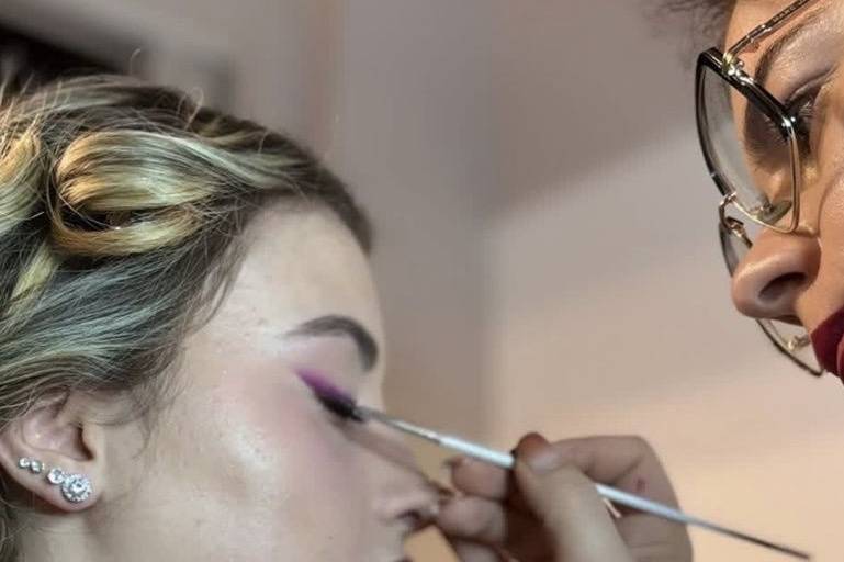 Simo Make-up Artist