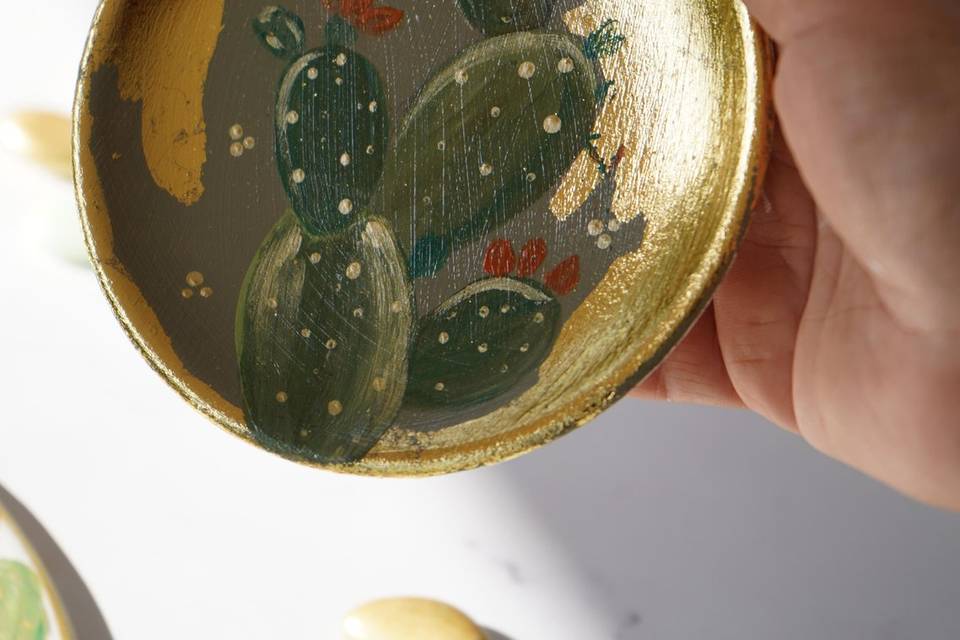 Piatto con foglia oro