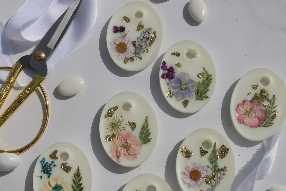 Cialdine con fiori pressati