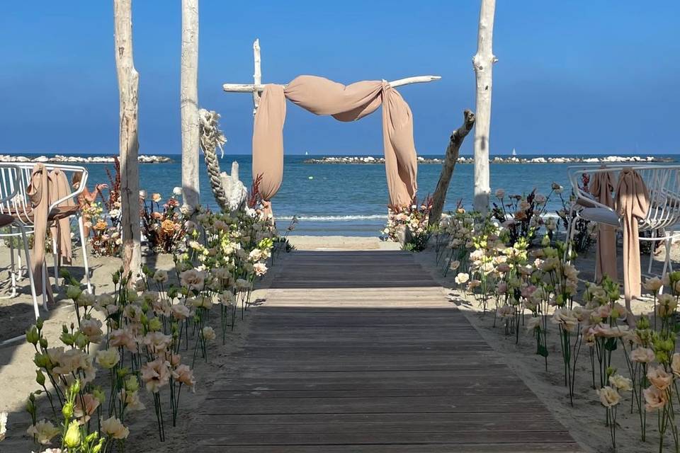 I fiori nella sabbia