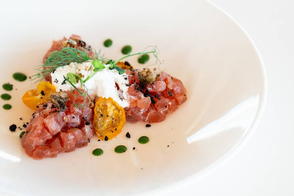 La tartare di tonno e burrata