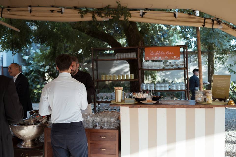 OPEN BAR