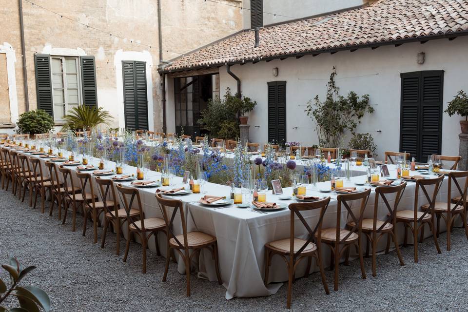 TAVOLO FIORITO