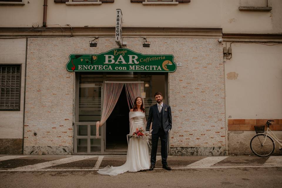 TAPPA AL BAR DEL PAESE
