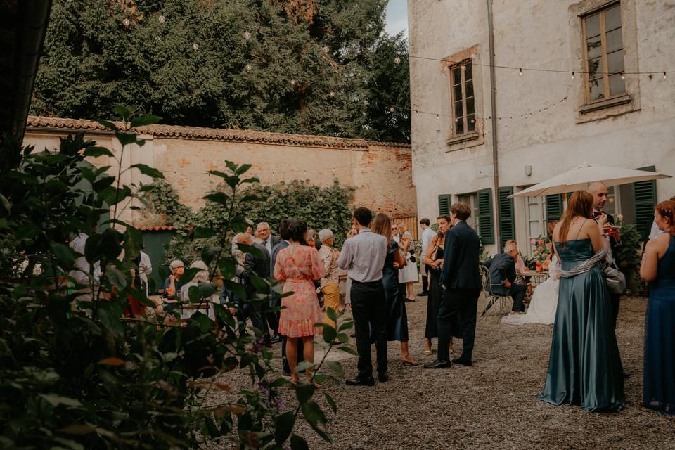 L'APERITIVO NELLA CORTE