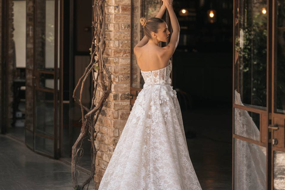 Atelier The Woman in White