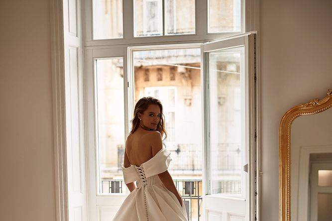 Atelier The Woman in White