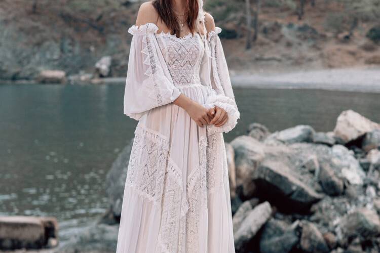 Atelier The Woman in White