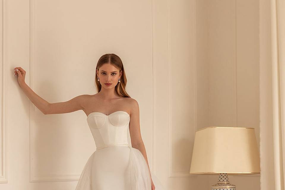 Atelier The Woman in White