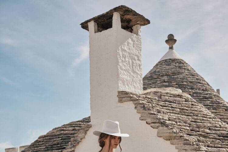 Atelier The Woman in White