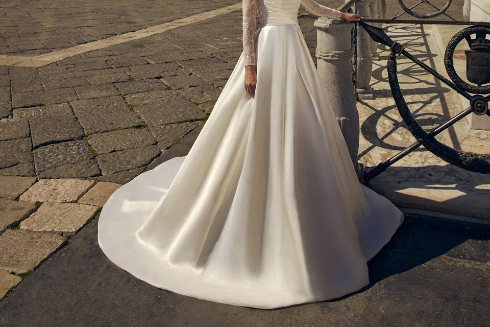 Atelier The Woman in White