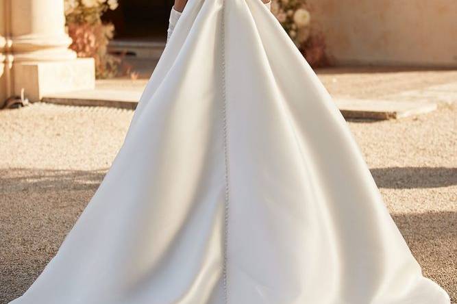 Atelier The Woman in White