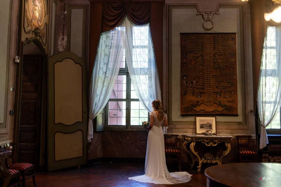 Sposa in sala della musica