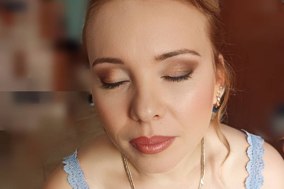 Bridal make-up