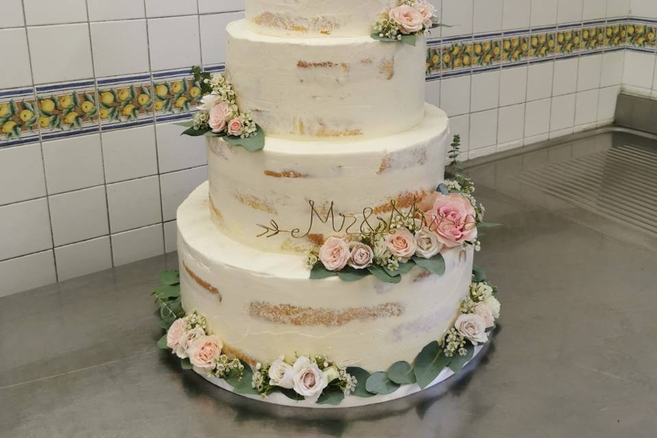 Naked cake