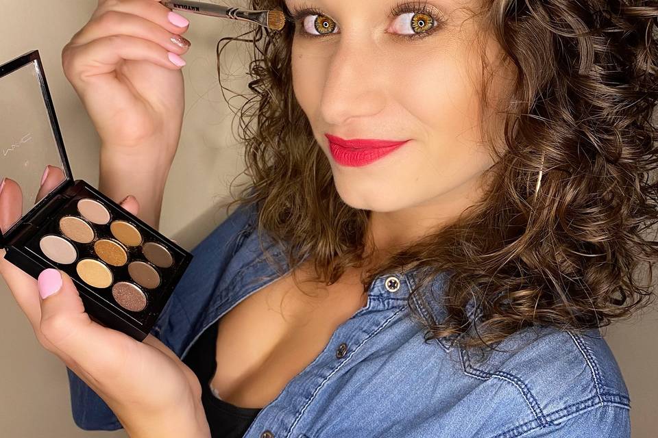 Nikolett Prok Make-up Artist