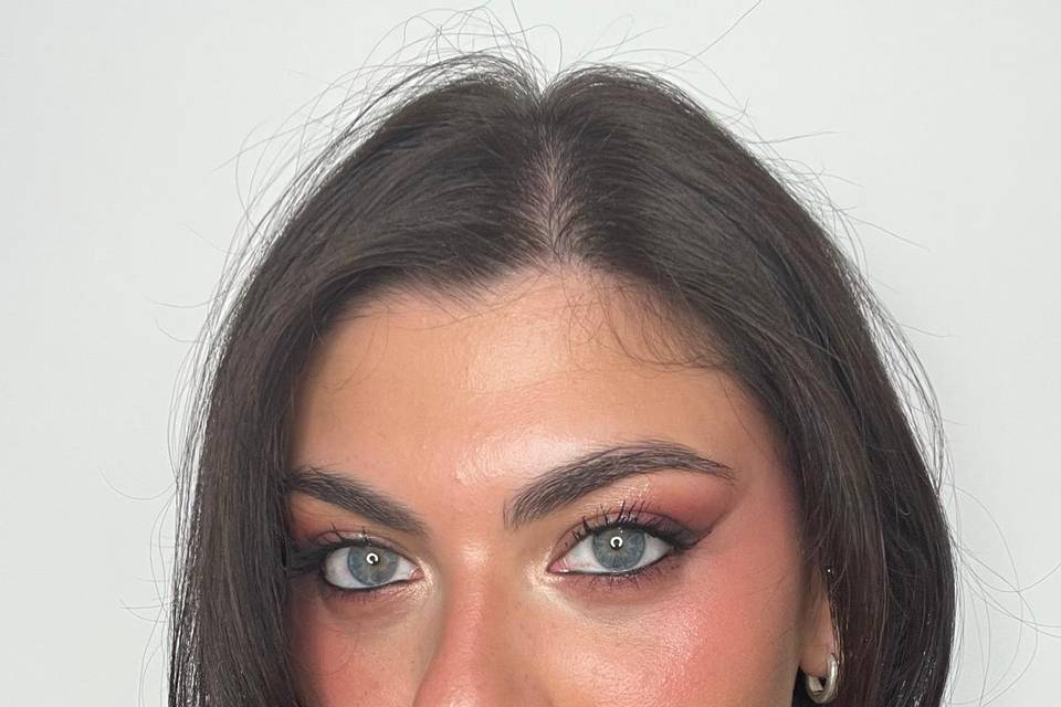 Mena Bellopede Make-up Artist