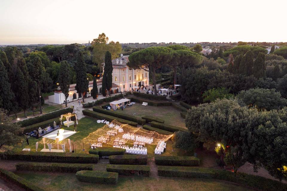 Cena nel viale