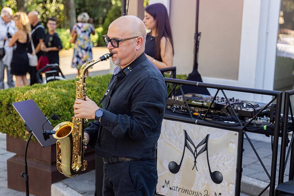 DJ + Sax + Voce aperitivo