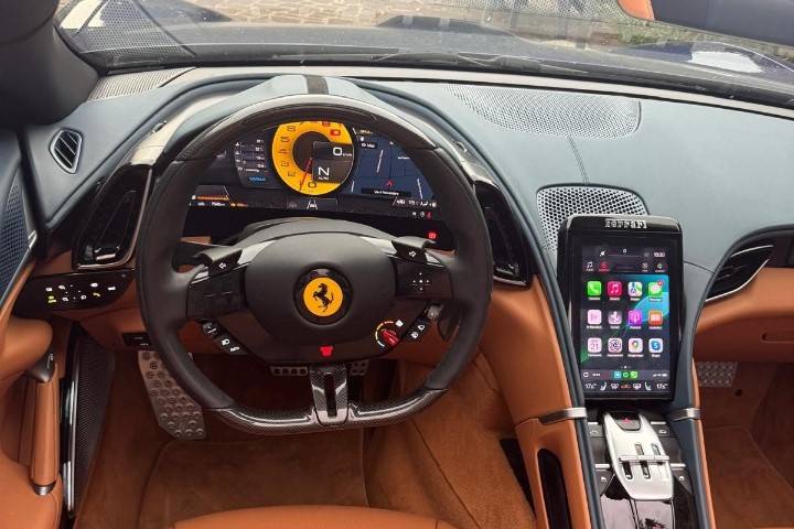 Interno Ferrari roma