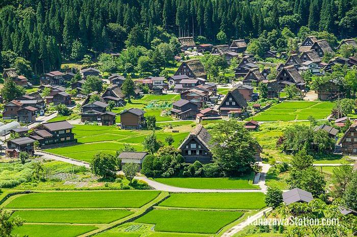 Villaggio di Gasshozukuri,