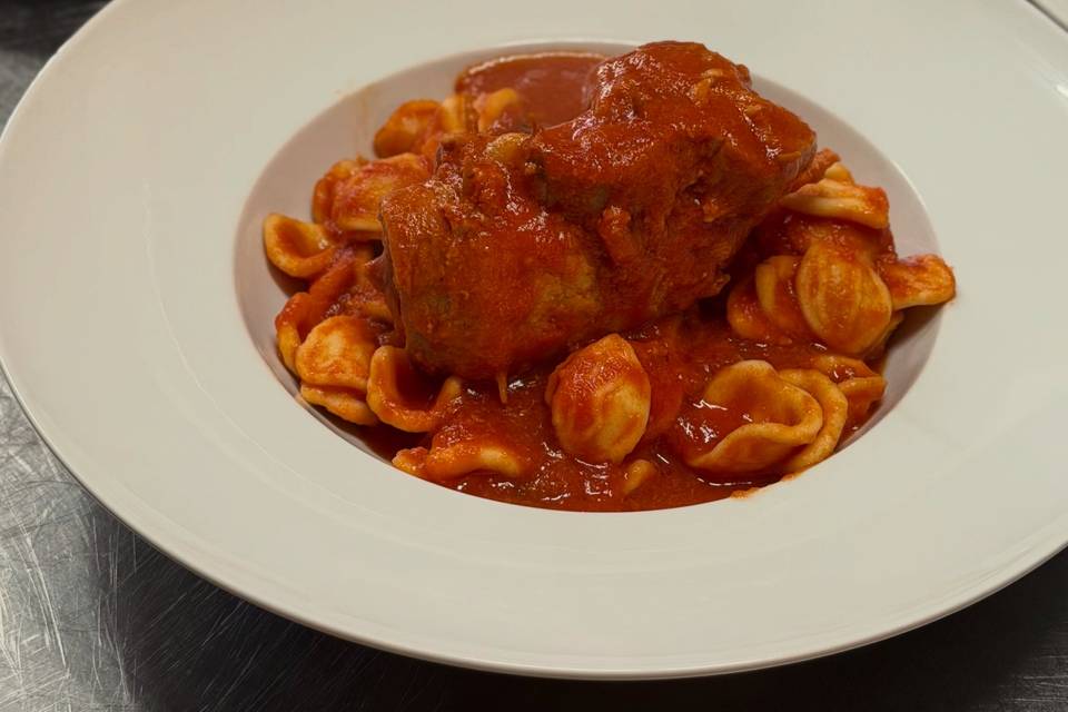 Orecchiette al ragù e braciole
