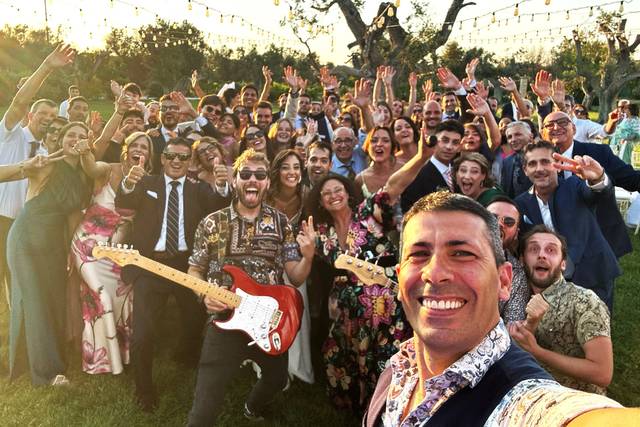 Selfie con sposi ed Invitati