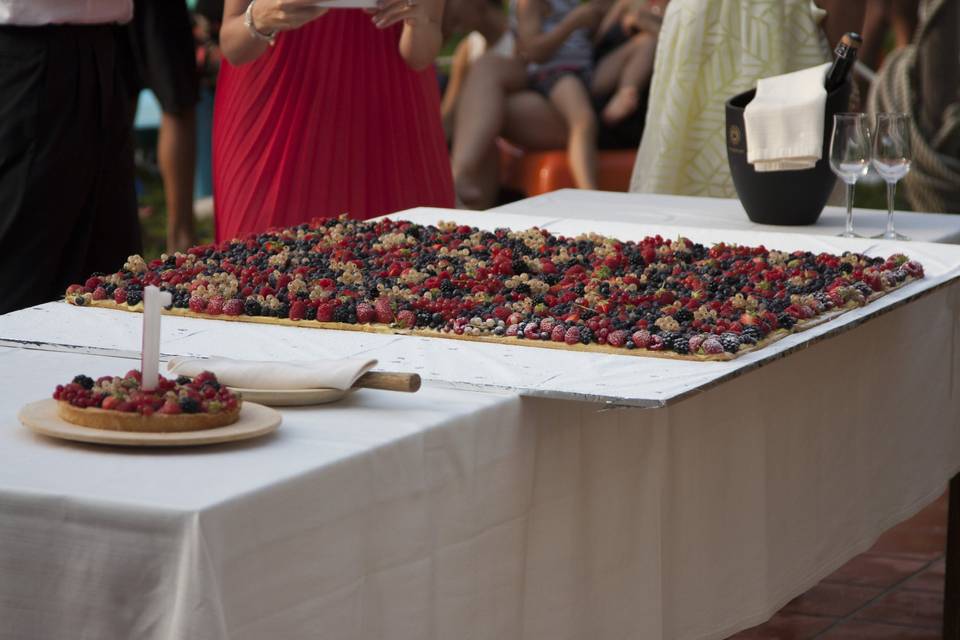 La Torta Nuziale bordo Piscina