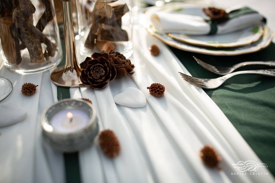 Winter table decor