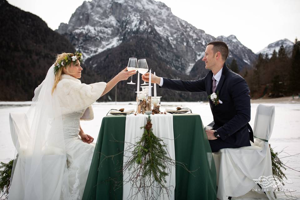 Winter wedding in the snow