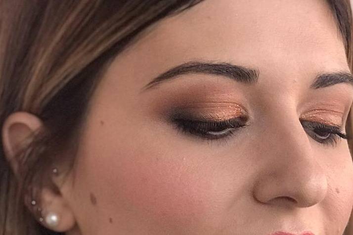 Soft glam day look