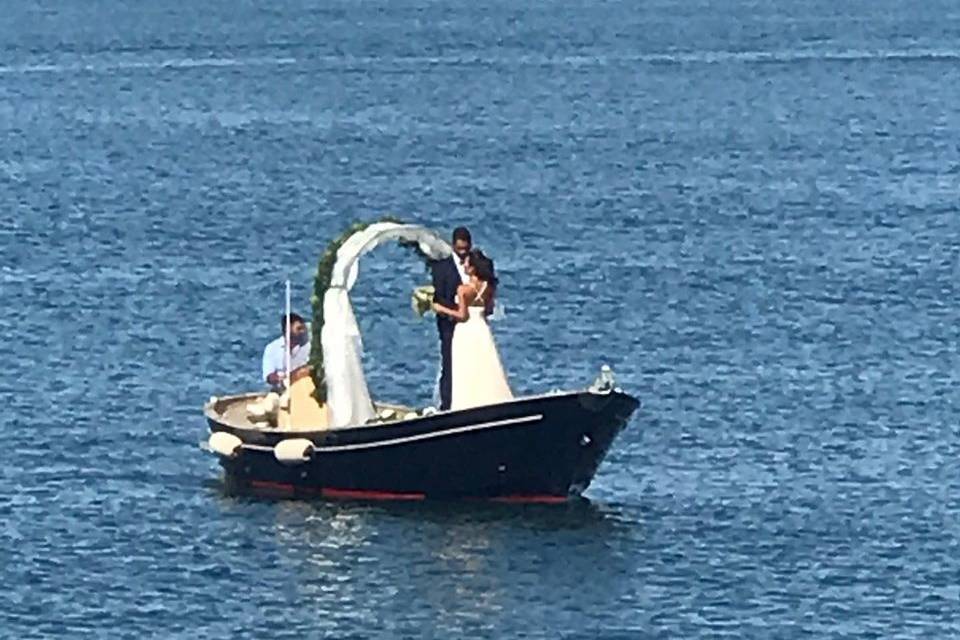 Matrimonio in mezzo al mare