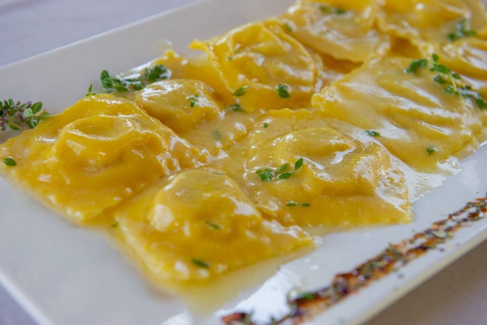 Ravioli di branzino