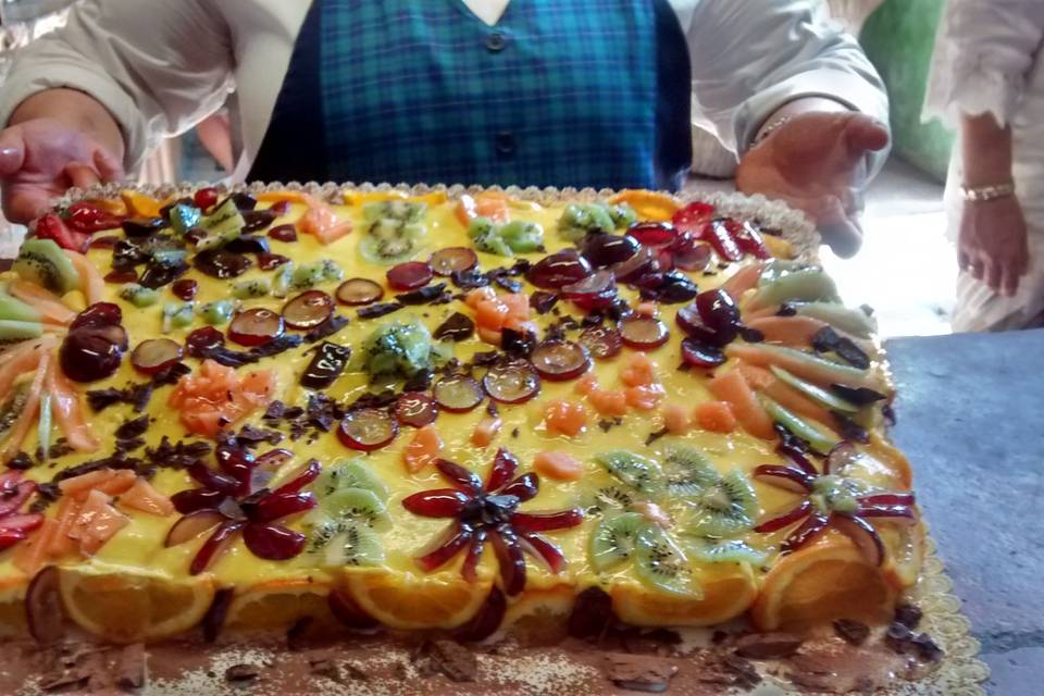 Torta di frutta personalizzata