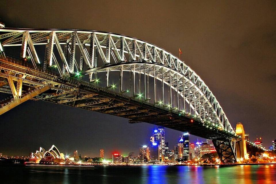 Sydney by night