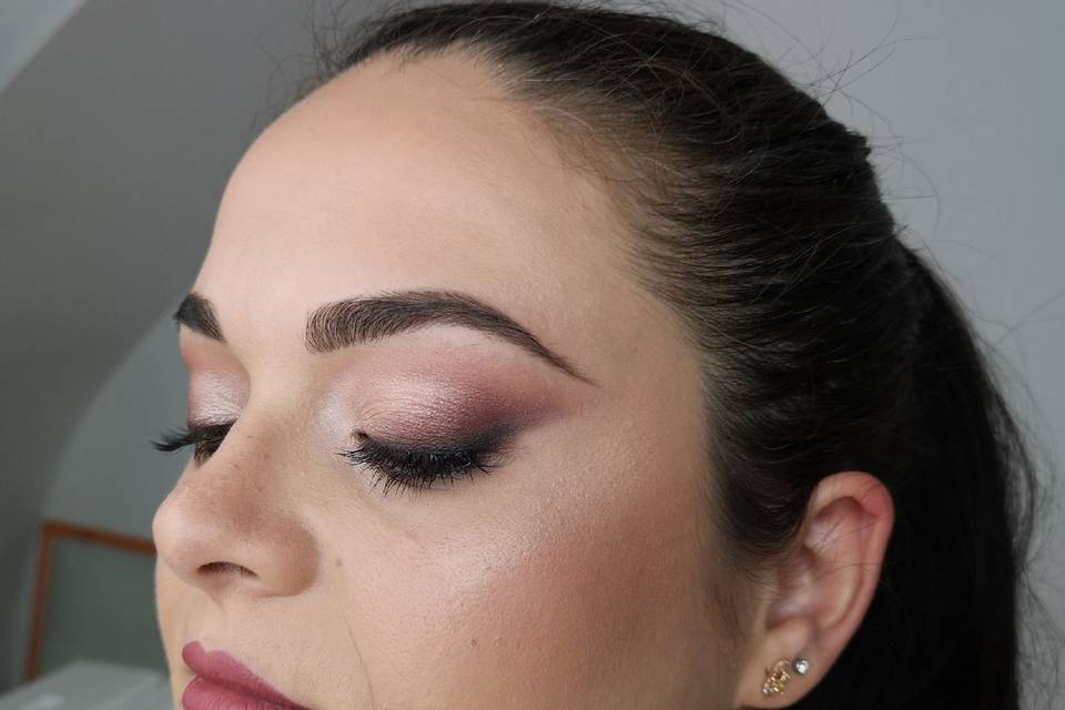 Bridal halo eye