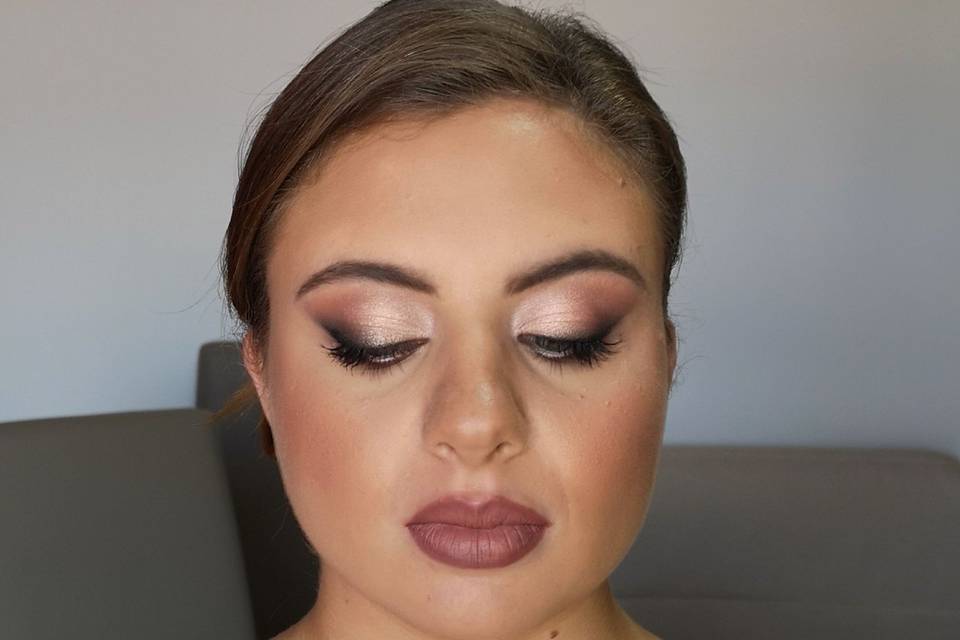 Modern bridal makeup