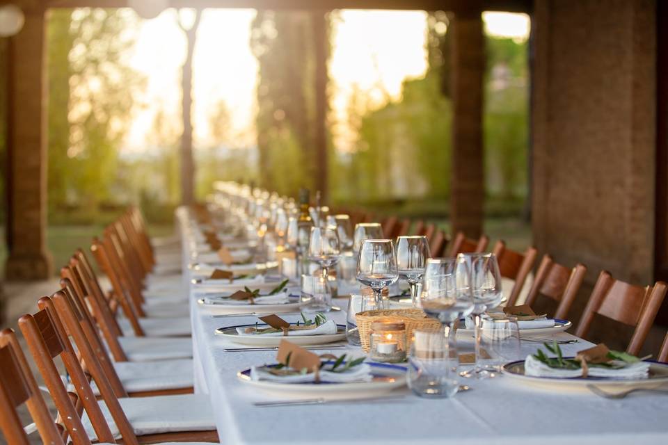 Cena sotto i portici