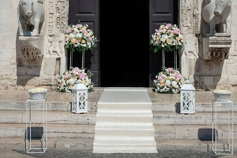 decorazione_ingresso_chiesa_fiore