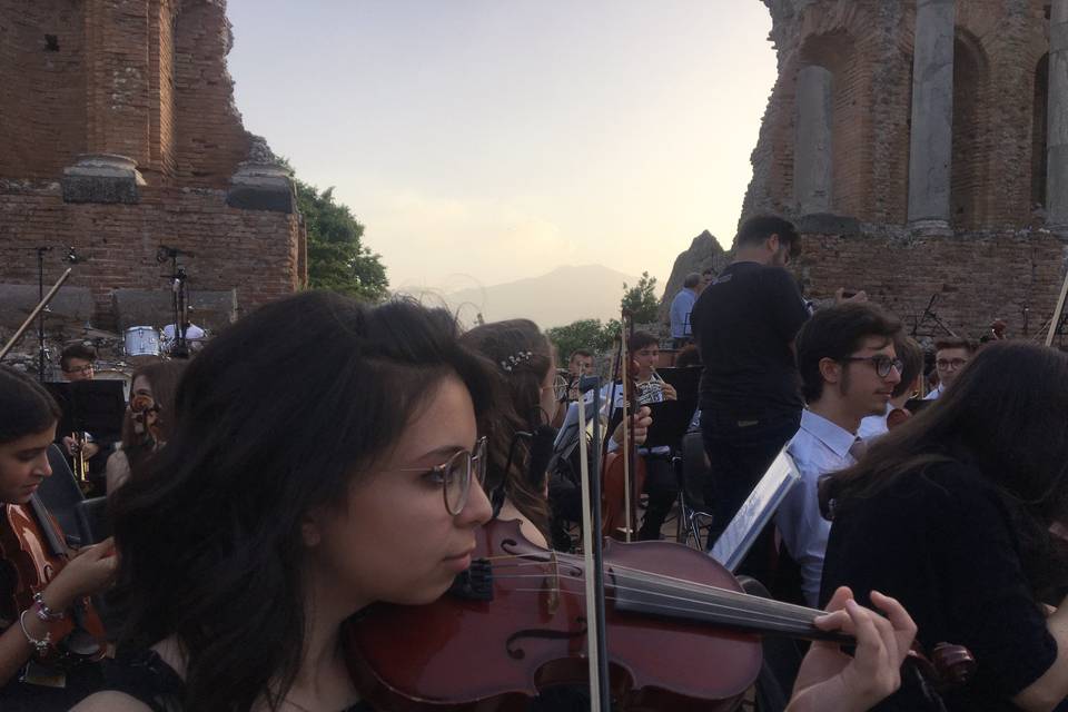 Mirella Genova Violinista