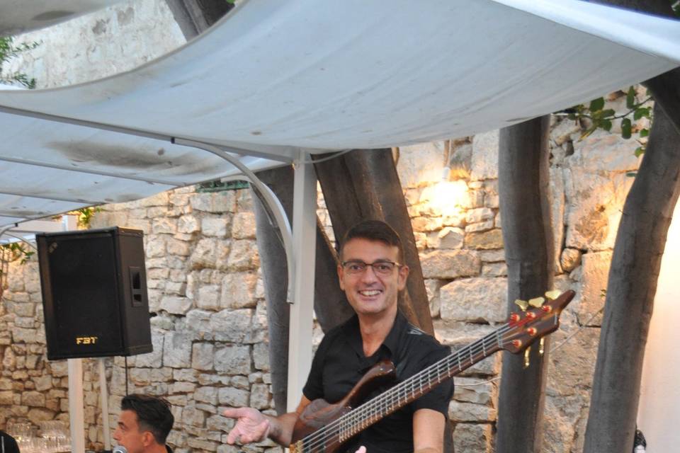 Bass: Felix Cantatore